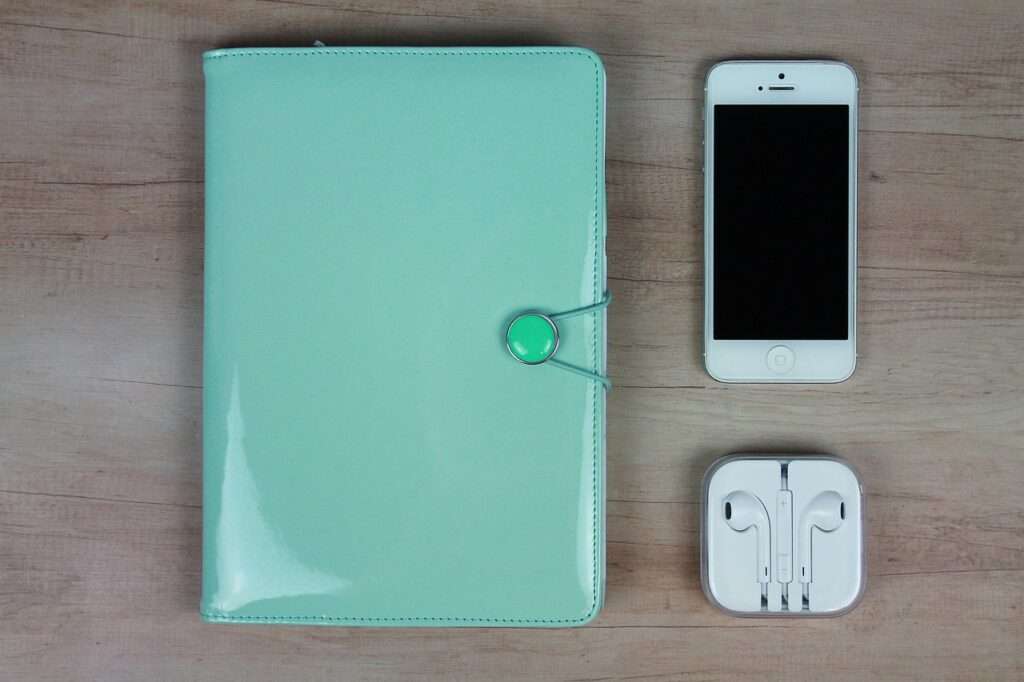 calendar, phone, planner-4020979.jpg